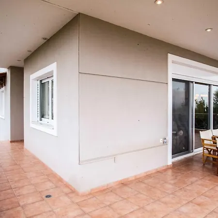 Secluded With Fireplace Close To Beach テオロゴス